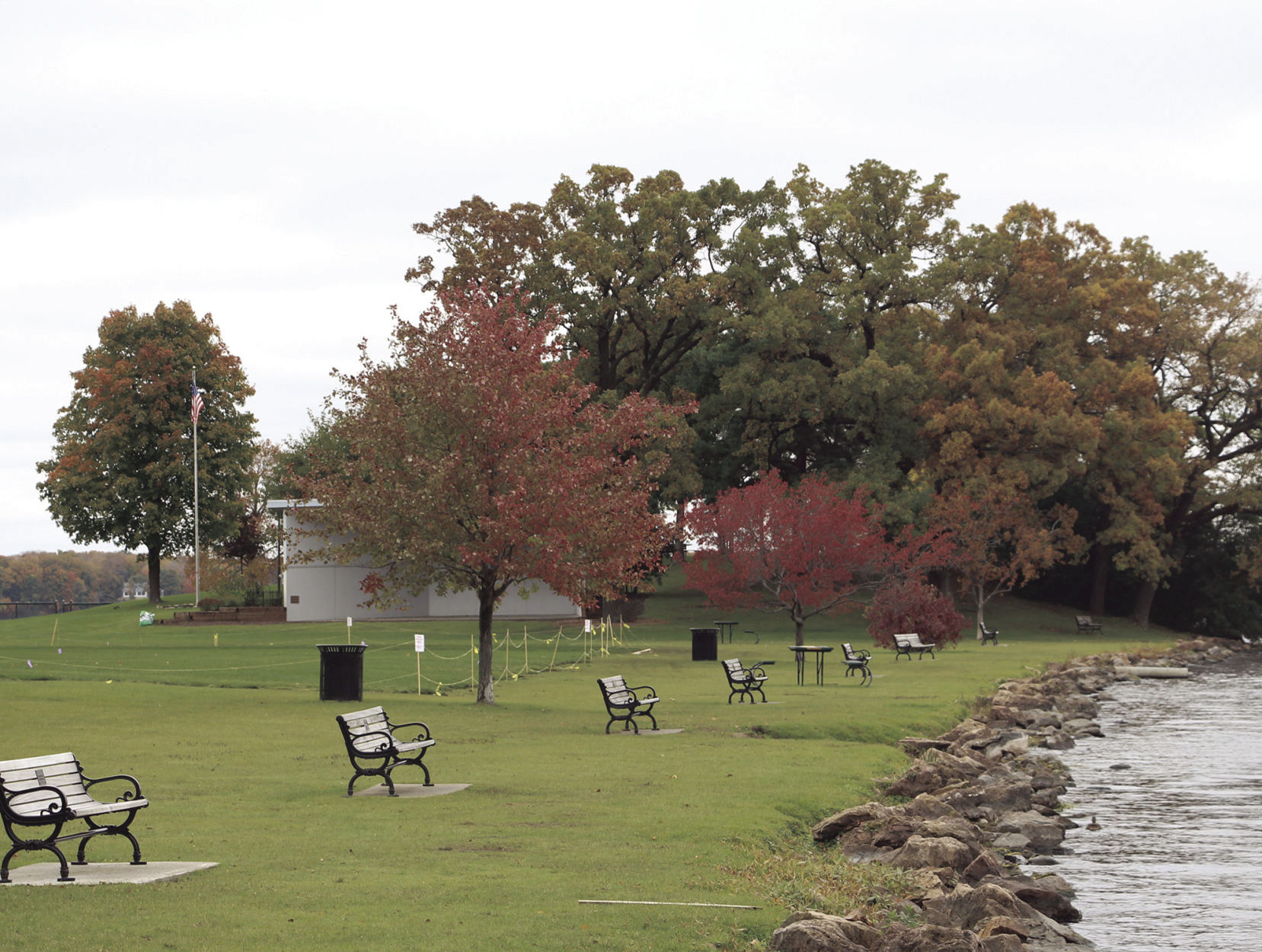 Reconstructing the bandshell in Commons Park
